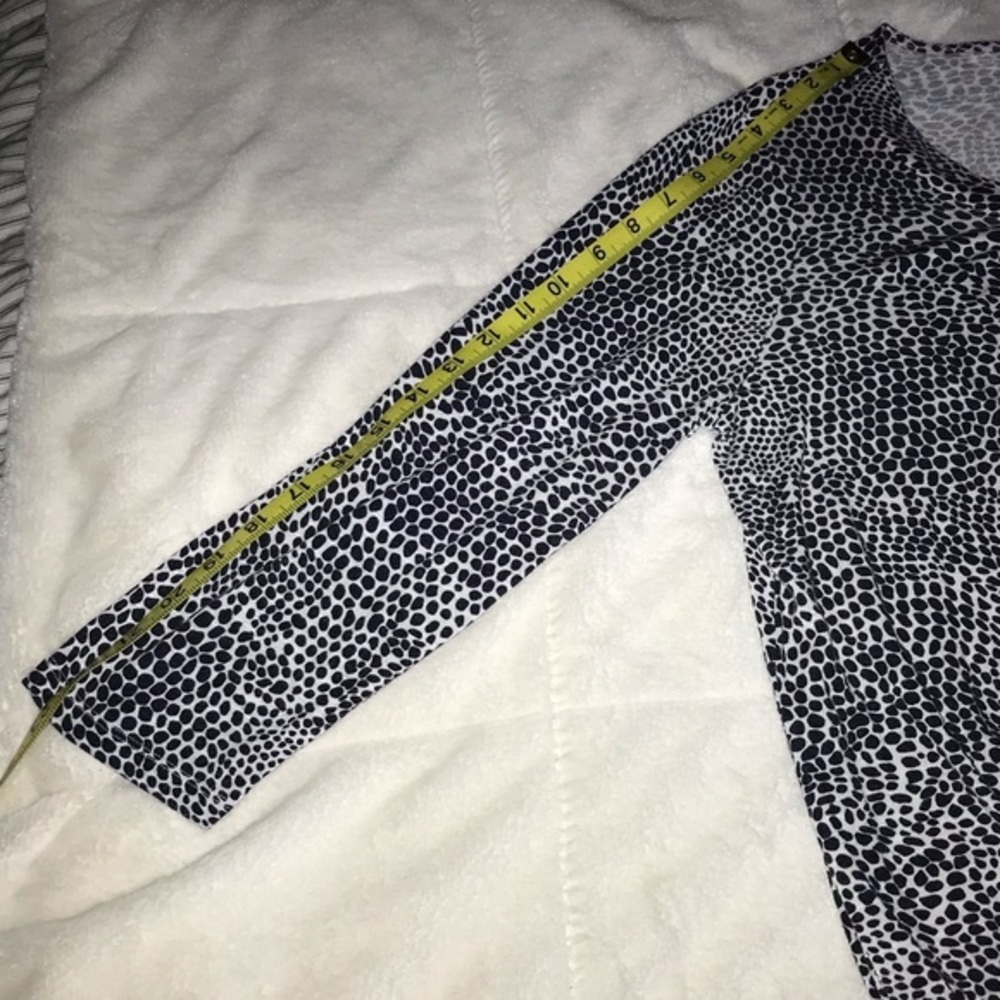 Croft&Barrow 3/4 Sleeve Black and White Top - Picture 7 of 7
